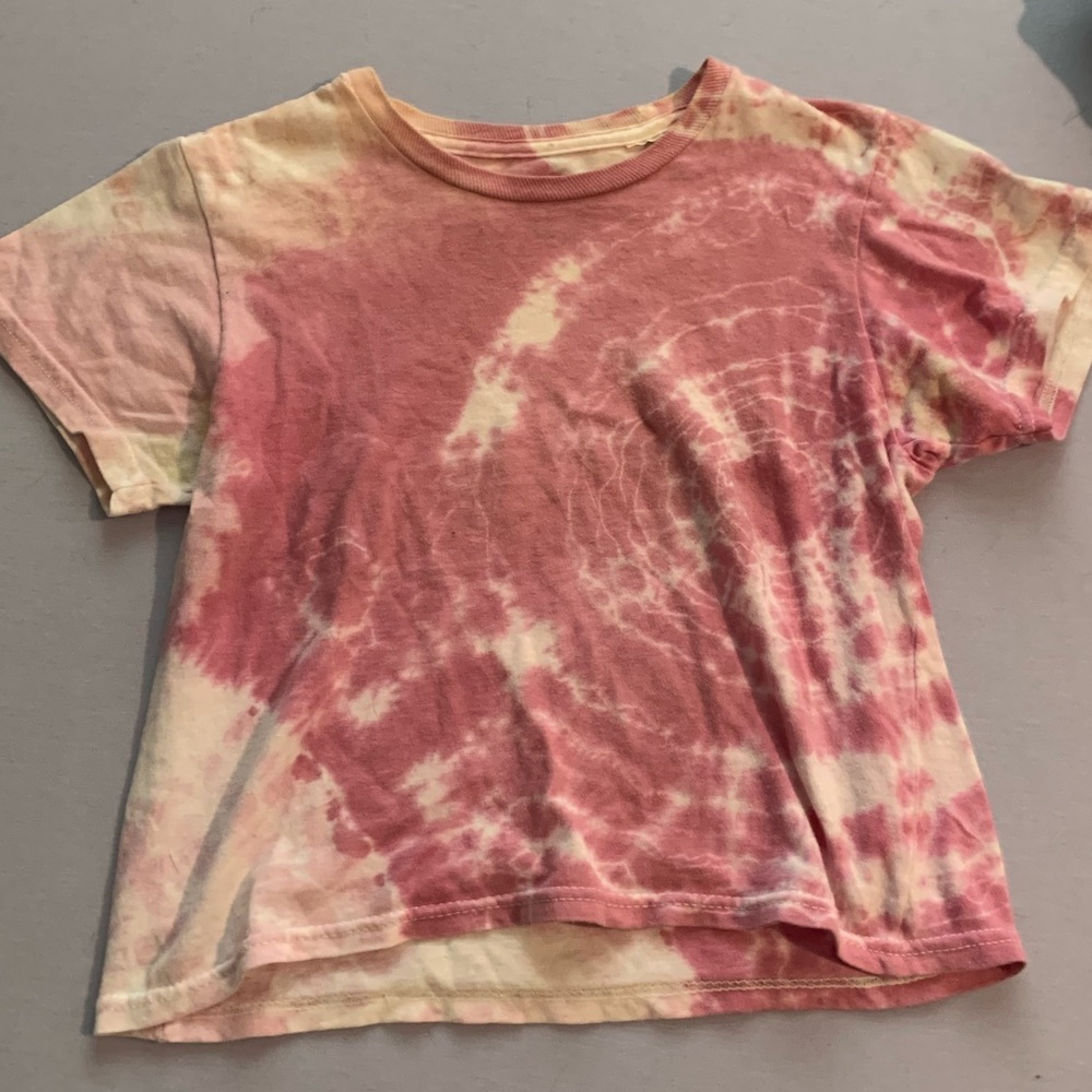 pink tie-dye tee